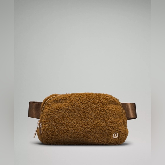 Everywhere Belt Bag 1L *Fleece - Picture 1 of 3